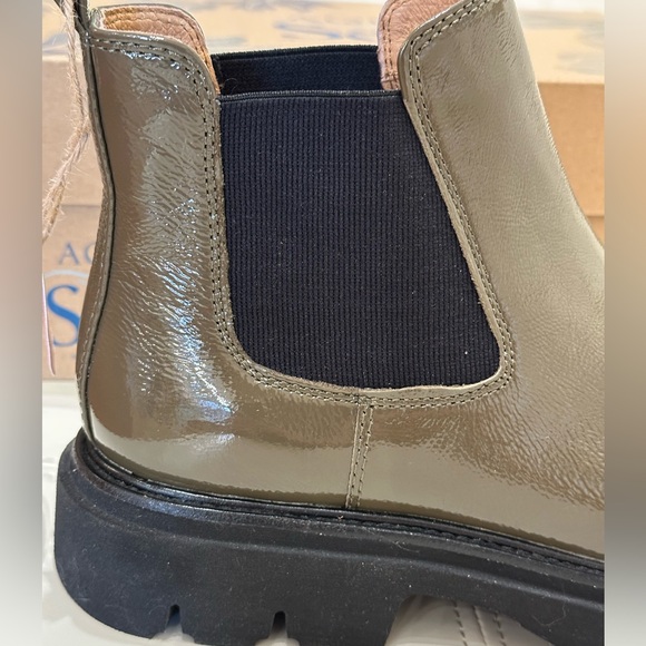 SOFFT -  patent Chelsea boot - Picture 4 of 4